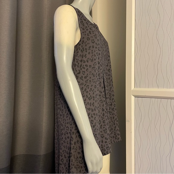 H&M animal print tunic top in EUC. Size 8 womens - Picture 3 of 9